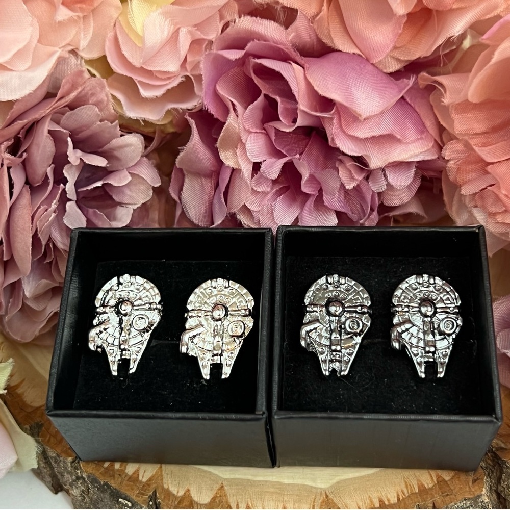 Gunmetal and Silver Star Wars Millennium Falcon Cufflinks - Picture 15 of 16